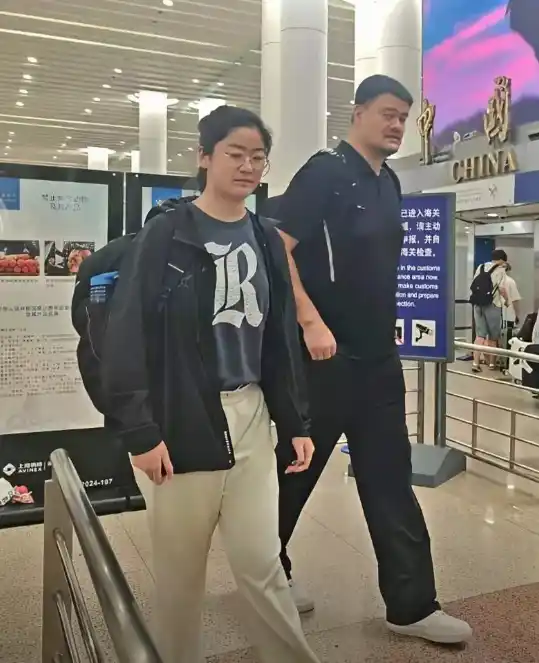 姚明女儿职业篮球道路