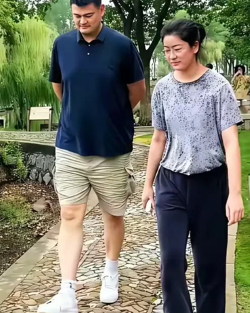 姚明女儿快两米