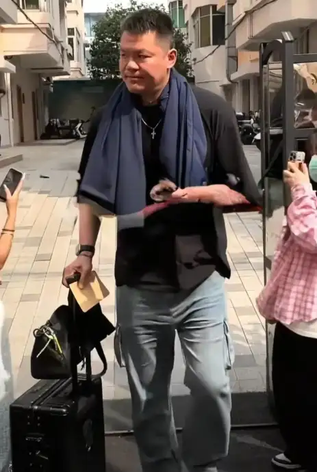 朱芳雨办完所有交接手续