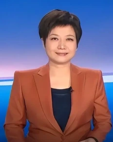 新闻主持人贺红梅
