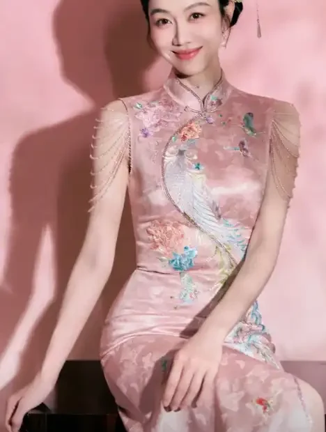 姜妍美得像一幅油画