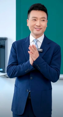 康辉任央视新闻播音部主任