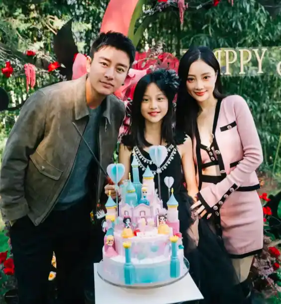 李小璐七年隐忍离婚内情