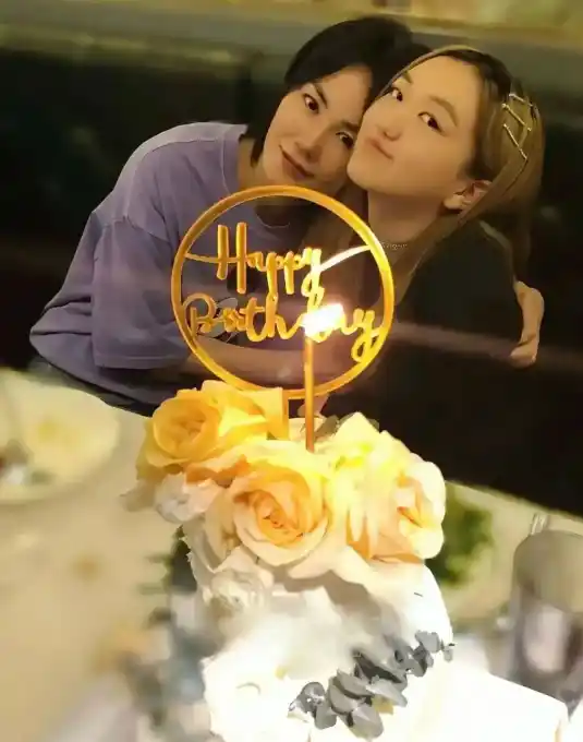 李嫣和母亲王菲