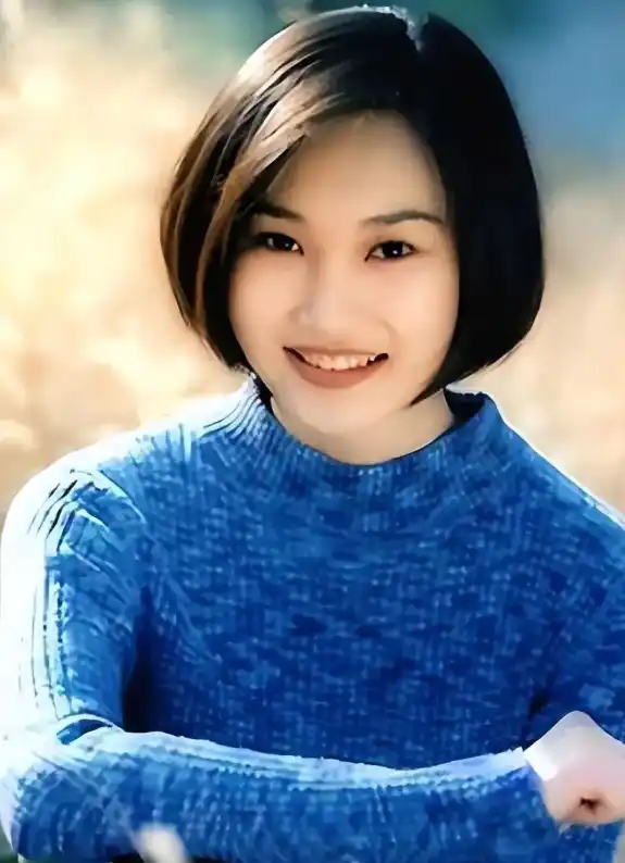 Li Zimeng, the Youngest Female Anchor on "Xinwen Lianbo"