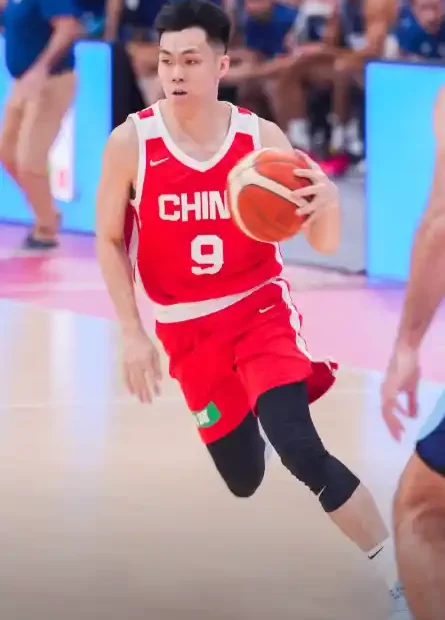 男篮闭门苦练