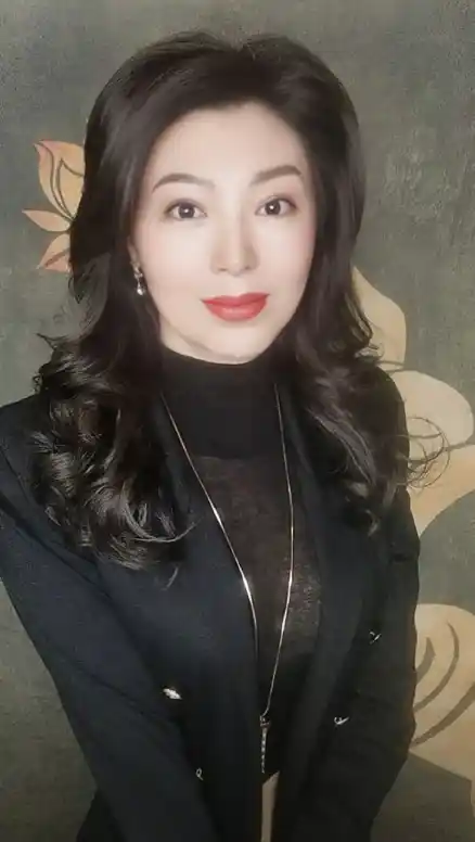 唐国强女儿近照