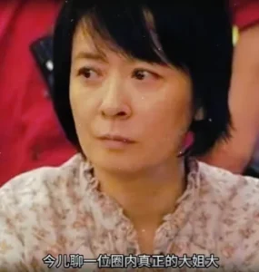王京花带几十位艺人离华谊，如今华谊惨她却成赢家