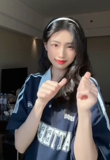 冯小刚与徐帆呵护徐朵