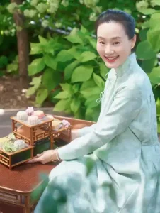 只当过一次演员的明星西华 仅拍一部戏坐拥北京亿万豪宅
