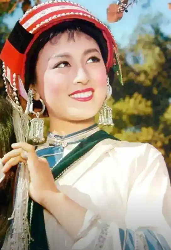杨丽坤遗留的旧剧照