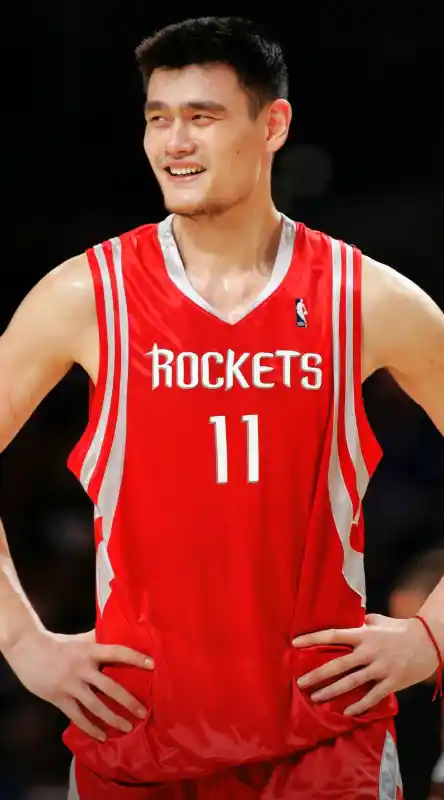 姚明领NBA退休金