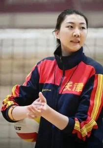 女排队长袁心玥退役拒搞商业 扎根校园支教太圈粉