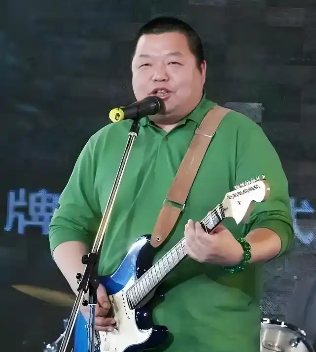 臧天朔,变卖房产、名表换ICU费用