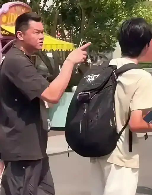 朱芳雨两子境遇差异大引发热议