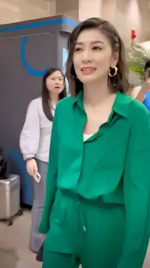 贾静雯参与综艺录制维持家庭