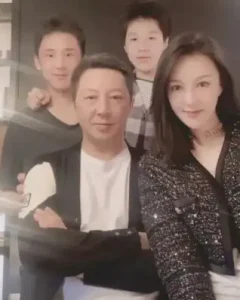 《情深深雨濛濛》梦萍乐珈彤嫁入豪门，她老公到底是干嘛的？