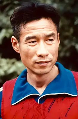 刘佩琦养育侄子20年