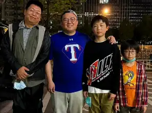 王为念祖孙三代合照