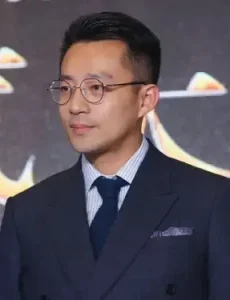 Wang Xiaofei Changed: Turns Down Social Events to Care for Kids, Makes Baby Food Daily