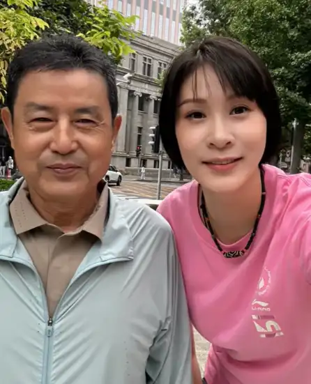 陈忠和赵蕊蕊罕见同框