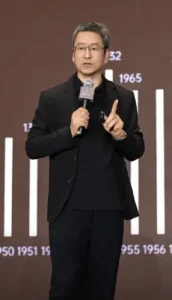 白岩松儿子白清扬：剑桥博士回国，研究蒙古史，用算法补蒙文缺字