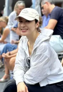 54-Year-Old Gigi Lai Looks Teen; Raised 3 Kids, Cared for Brother, Took Clinic Public